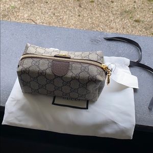 Gucci make up bag